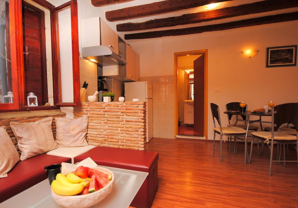 Guesthouse Ancient Stone Rovinj Kamer foto
