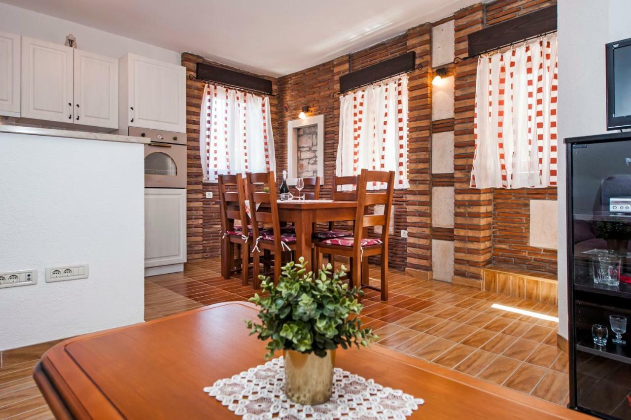 Guesthouse Ancient Stone Rovinj Buitenkant foto