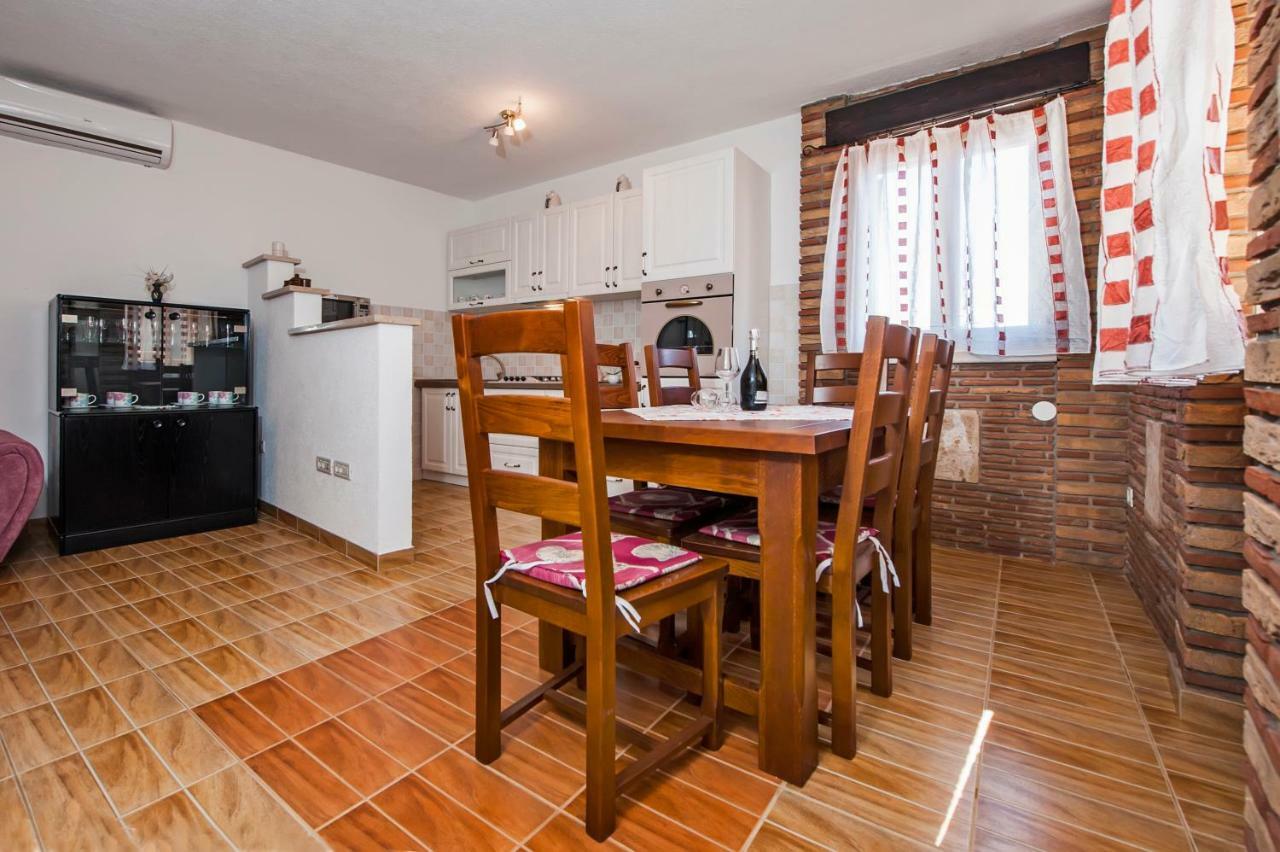Guesthouse Ancient Stone Rovinj Buitenkant foto