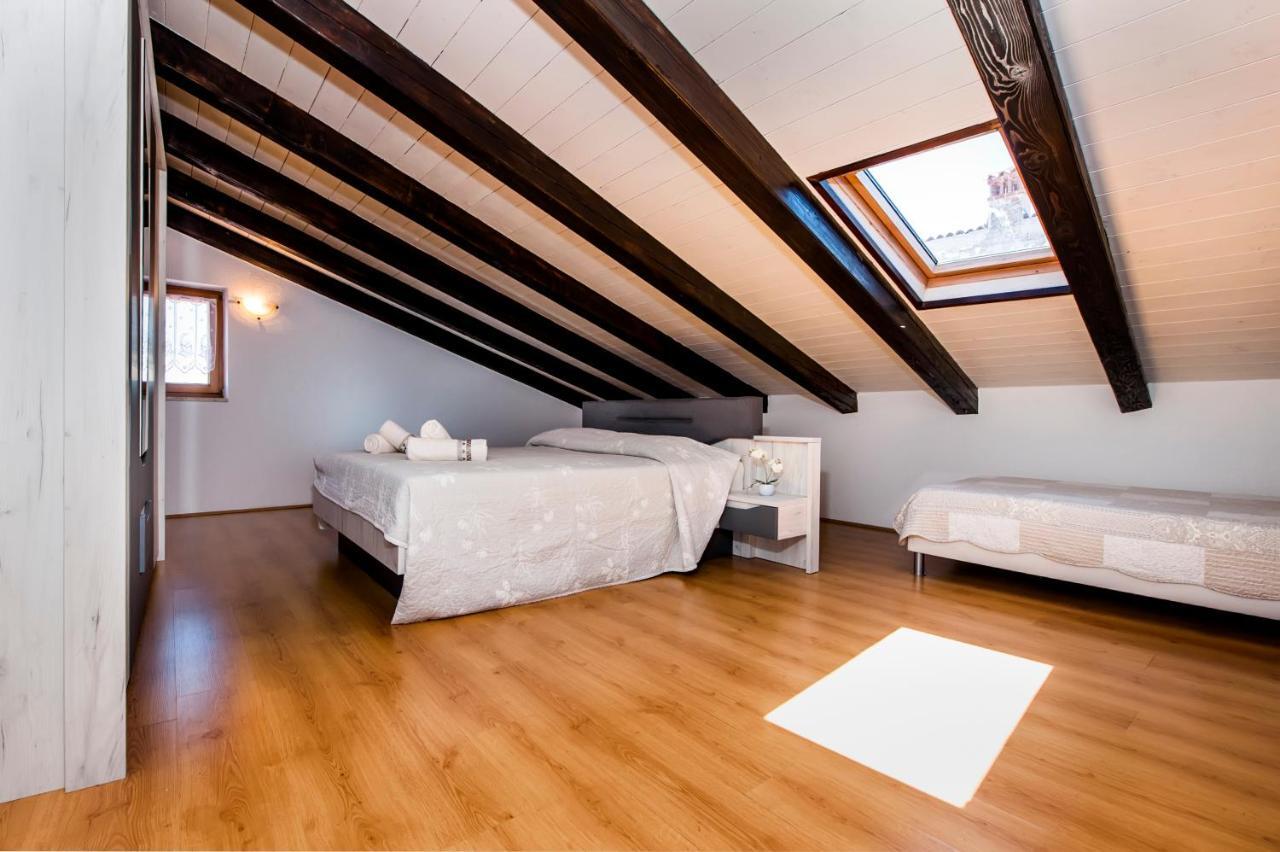 Guesthouse Ancient Stone Rovinj Buitenkant foto
